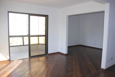 Apartamento à venda com 153m², 4 quartos e 2 vagasSala