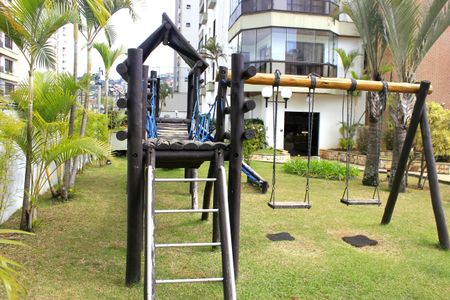 Apartamento à venda com 153m², 4 quartos e 2 vagasÁrea comum - Playground