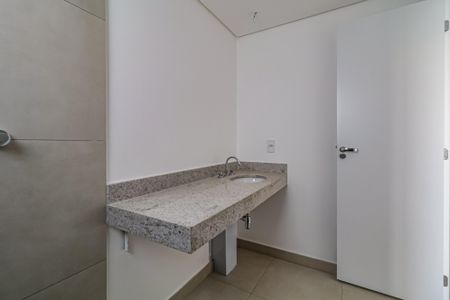 Apartamento à venda com 113m², 3 quartos e 2 vagas Apartamento à venda com 113m², 3 quartos e 2 vagasSuíte 01- Banheiro