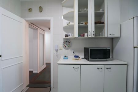 Apartamento para alugar com 259m², 4 quartos e 2 vagasCozinha