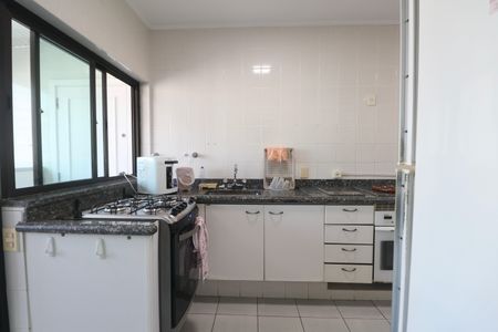 Apartamento para alugar com 259m², 4 quartos e 2 vagasCozinha