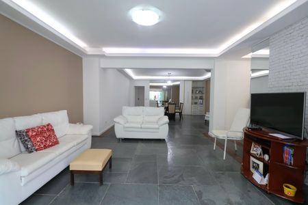 Apartamento para alugar com 259m², 4 quartos e 2 vagasSala