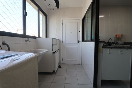Apartamento para alugar com 259m², 4 quartos e 2 vagasÁrea de Serviço