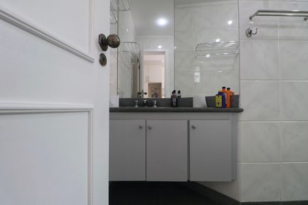 Apartamento para alugar com 259m², 4 quartos e 2 vagasBanheiro Suíte 3