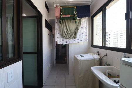 Apartamento para alugar com 259m², 4 quartos e 2 vagasÁrea de Serviço