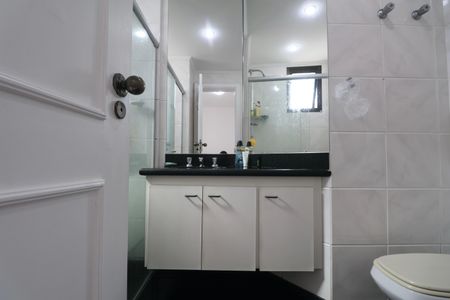 Apartamento para alugar com 259m², 4 quartos e 2 vagasBanheiro Suíte 2