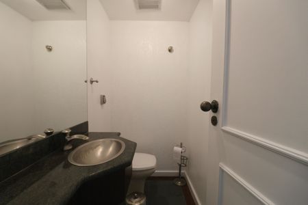 Apartamento para alugar com 259m², 4 quartos e 2 vagasLavabo