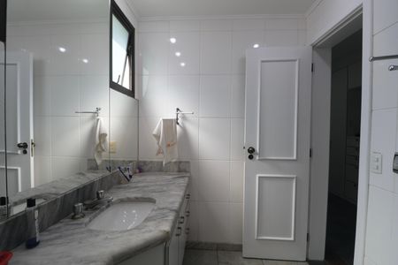 Apartamento para alugar com 259m², 4 quartos e 2 vagasBanheiro Suíte