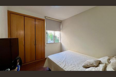 Apartamento à venda com 90m², 3 quartos e 1 vagaQuarto 2