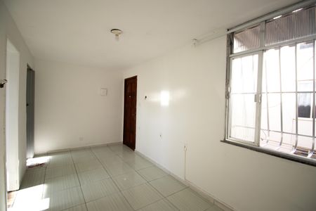 Sala de apartamento para alugar com 1 quarto, 50m² em Brasilândia, São Gonçalo