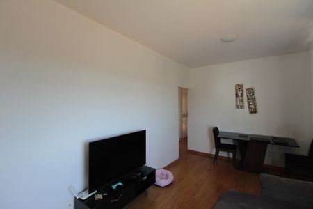 Sala de apartamento à venda com 3 quartos, 100m² em Itamarati, Belo Horizonte