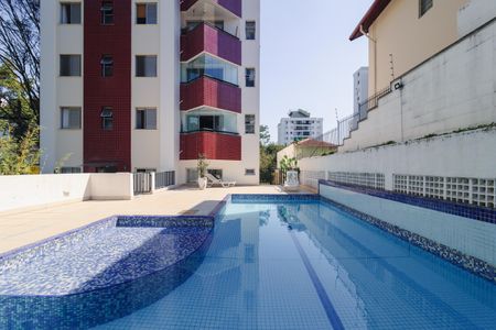 Apartamento à venda com 72m², 1 quarto e 2 vagas Apartamento à venda com 72m², 1 quarto e 2 vagasÁrea comum - Piscina