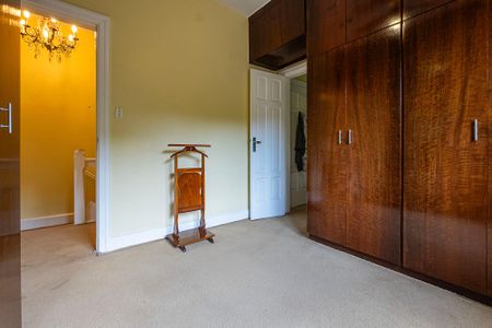 Casa para alugar com 320m², 3 quartos e 5 vagasQuarto 2