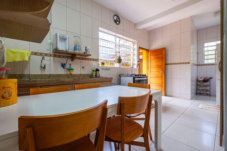 Casa para alugar com 320m², 3 quartos e 5 vagasCozinha