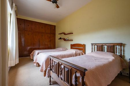 Casa para alugar com 320m², 3 quartos e 5 vagasSuíte