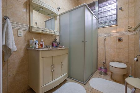 Casa para alugar com 320m², 3 quartos e 5 vagasBanheiro Social