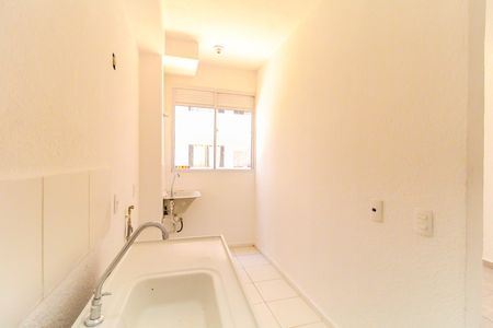 Apartamento à venda com 42m², 2 quartos e 1 vaga Apartamento à venda com 42m², 2 quartos e 1 vagaCozinha e Área de Serviço