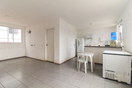 Apartamento à venda com 42m², 2 quartos e 1 vaga Apartamento à venda com 42m², 2 quartos e 1 vagaÁrea comum - Salão de festas