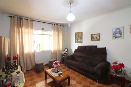 Casa à venda com 195m², 3 quartos e 2 vagasSala