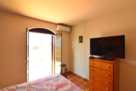 Casa à venda com 195m², 3 quartos e 2 vagas Suíte