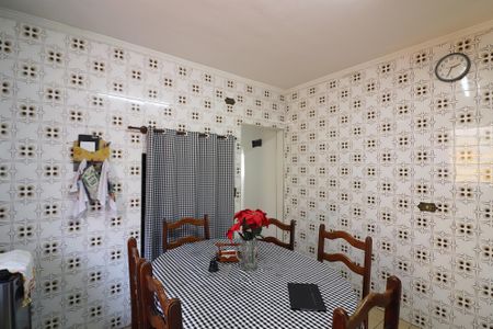 Casa à venda com 195m², 3 quartos e 2 vagasCozinha