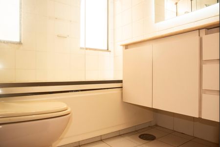 Casa para alugar com 245m², 4 quartos e 3 vagasBanheiro da Suíte 3