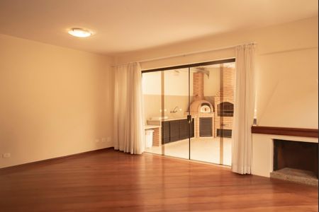 Casa para alugar com 245m², 4 quartos e 3 vagasSala