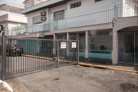 Casa para alugar com 245m², 4 quartos e 3 vagasEntrada da rua