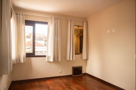 Casa para alugar com 245m², 4 quartos e 3 vagasSuíte 1