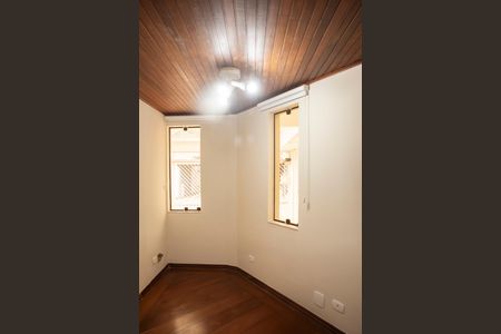 Casa para alugar com 245m², 4 quartos e 3 vagasEscritório