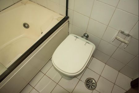 Casa para alugar com 245m², 4 quartos e 3 vagasBanheiro da Suíte 2