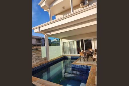 Casa à venda com 260m², 4 quartos e 4 vagas