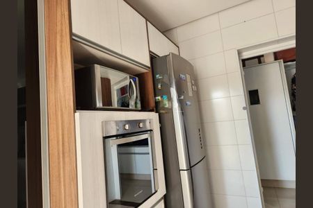 Casa à venda com 260m², 4 quartos e 4 vagas