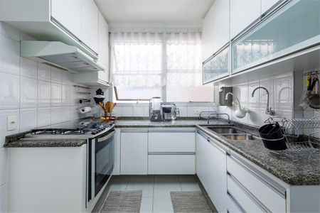 Apartamento à venda com 3 quartos, 131m² em Vila Uberabinha, São Paulo