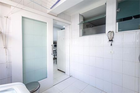 Apartamento à venda com 3 quartos, 131m² em Vila Uberabinha, São Paulo