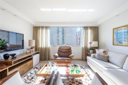 Apartamento à venda com 3 quartos, 131m² em Vila Uberabinha, São Paulo