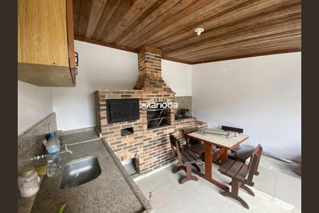 Casa à venda com 4 quartos, 220m² em Pechincha, Rio de Janeiro