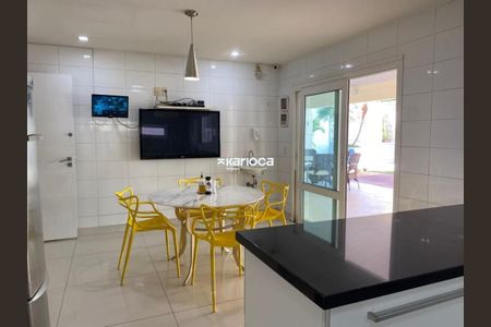 Casa à venda com 5 quartos, 612m² em Barra da Tijuca, Rio de Janeiro