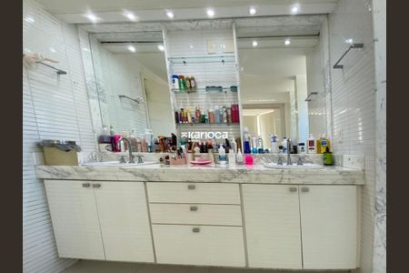 Casa à venda com 5 quartos, 612m² em Barra da Tijuca, Rio de Janeiro