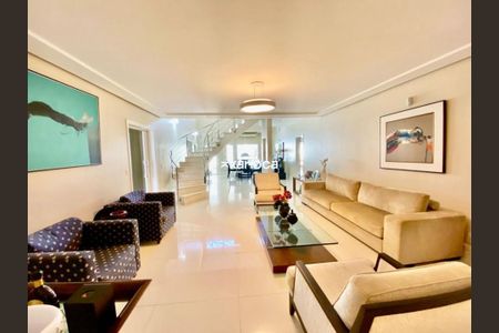 Casa à venda com 5 quartos, 612m² em Barra da Tijuca, Rio de Janeiro