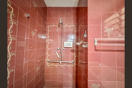 Apartamento à venda com 200m², 4 quartos e 1 vagaBanheiro da Suíte