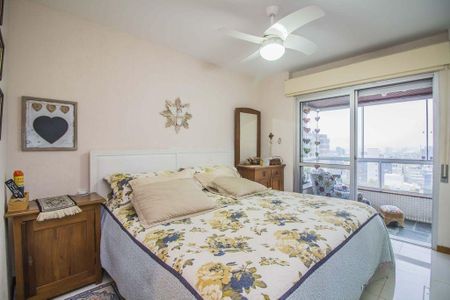 Apartamento à venda com 3 quartos, 218m² em Floresta, Porto Alegre