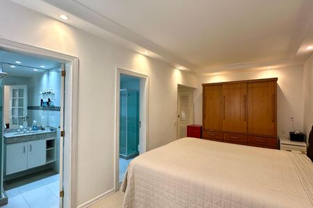 Apartamento à venda com 215m², 3 quartos e 2 vagasSuíte