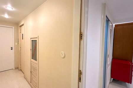 Apartamento à venda com 215m², 3 quartos e 2 vagasCloset Suíte