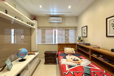 Apartamento à venda com 215m², 3 quartos e 2 vagasQuarto 02