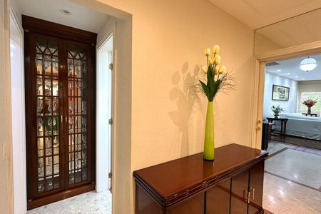 Apartamento à venda com 215m², 3 quartos e 2 vagasCorredor