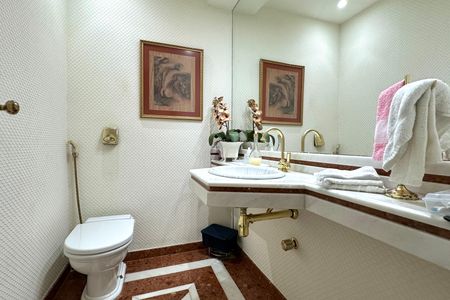 Apartamento à venda com 215m², 3 quartos e 2 vagasLavabo