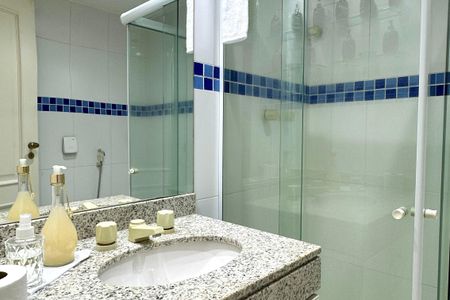 Apartamento à venda com 215m², 3 quartos e 2 vagasBanheiro Social