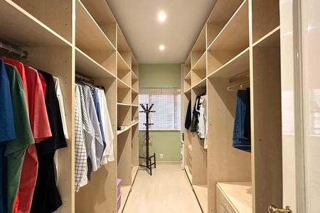 Apartamento à venda com 215m², 3 quartos e 2 vagasCloset Suíte