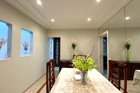 Apartamento à venda com 215m², 3 quartos e 2 vagasCopa